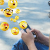 Uśmiechy, które sprzedają? Odkryj moc emoji w marketingu