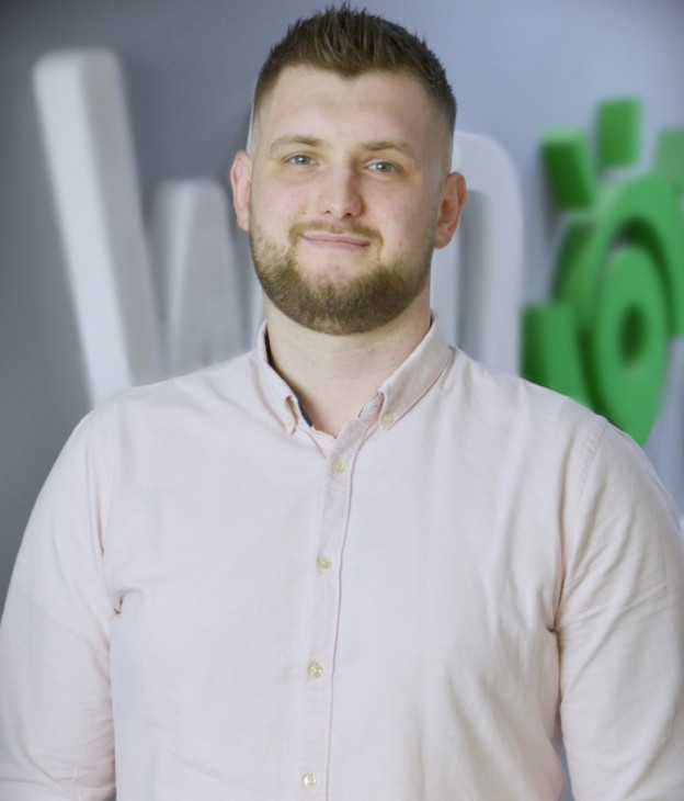 dominik knach