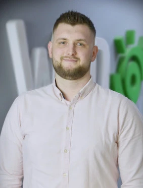 dominik knach