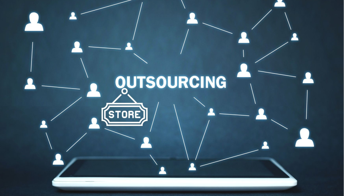 Outsourcing marketingu dla sklepu przewodnik