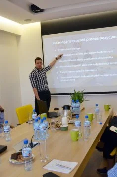 szkolenie dla klientow akademiawidoczni leder